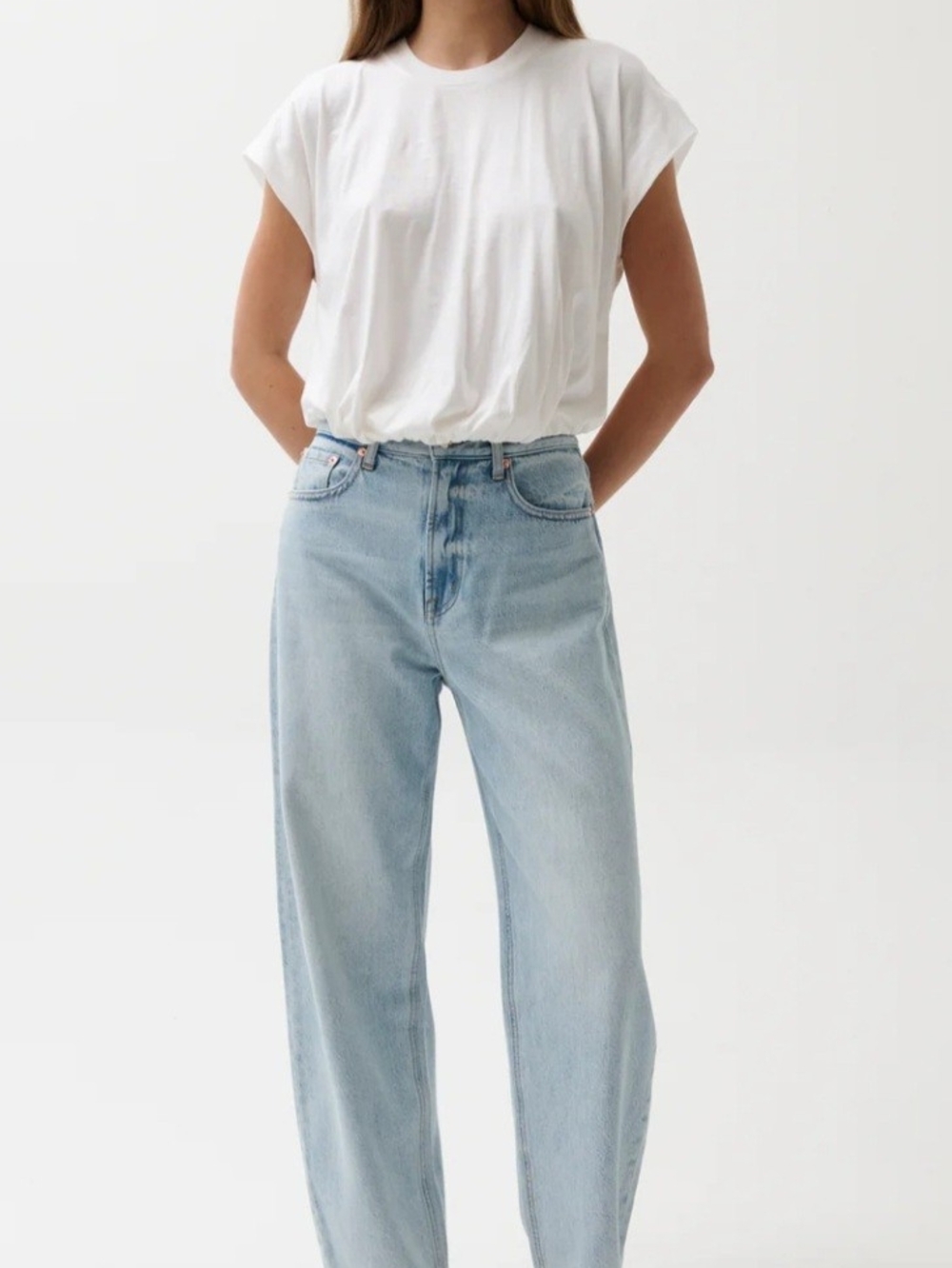 Pistola NWT Light Blue High-Rise BARREL Jeans